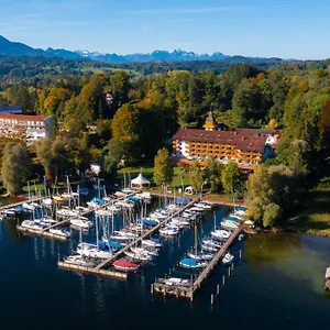 Yachthotel Chiemsee Gmbh Prien