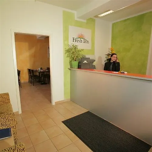 Hotel Fresh Inn Unterhaching 2*,
