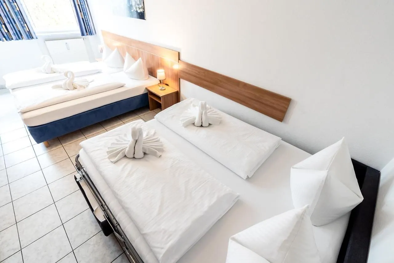 Hotel Fresh Inn Unterhaching 2*,  Germany